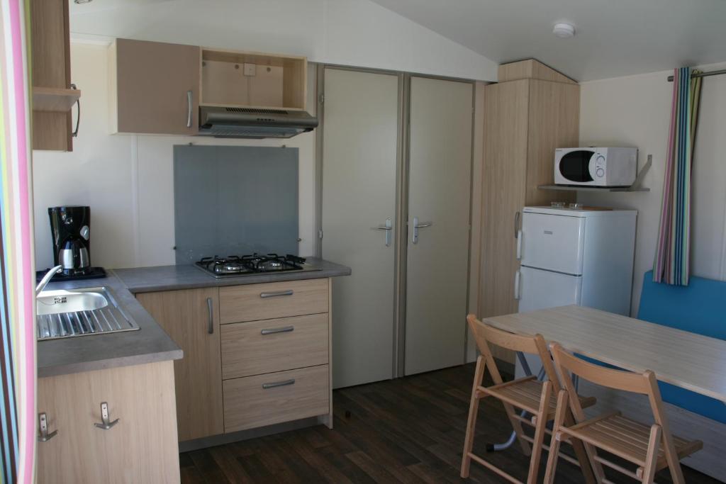 Camping De La Baie Hotel La Trinité-sur-Mer Værelse billede